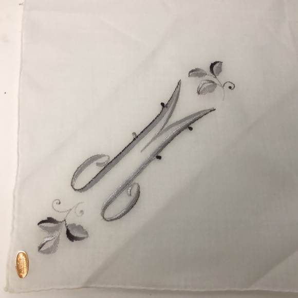 2 VTG Switzerland made Monogram “M” Delicate Handkerchiefs All Cotton - Picture 10 of 11